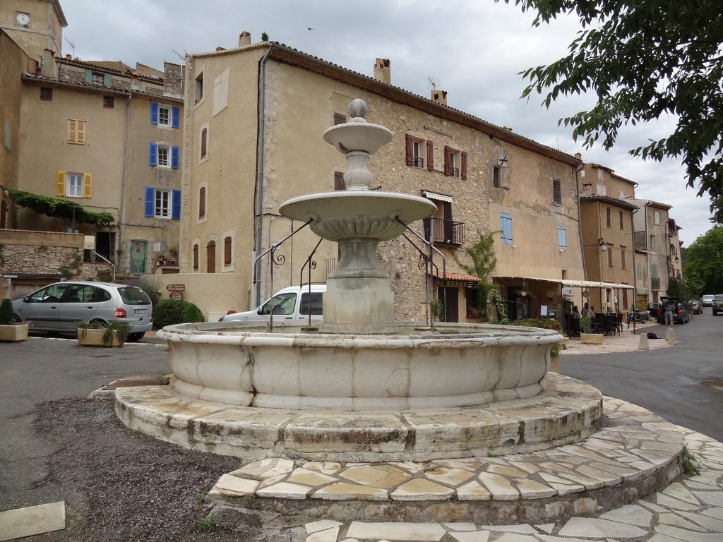 Вилла Les Bastides De L'Auviduery Moissac-Bellevue Экстерьер фото